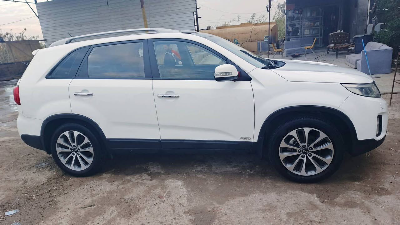 السلام عليكم
سورنتو 2015 خليجي

محرك 6 سلندر 

ماشية :130 الف حقيقي

رقم بغداد 

المواصفات :بني روما

فول

فور ويل (AWD) 

بصمة تشغيل

بصمة ابواب

تحكم استيرن فول جهتين

ويل كروم حجم 19

إشارة ترحيب

اشاير بالمري

تثبيت سرعة

مري شفط

3 قطع تبريد

كامرة خلفية

نظام اقتصادي ايكو

لد امامي وخلفي 

حساسات اماميه وخلفيه

كشن كهربائي 

7 راكب,(السعر)210(بيه مجال بصيط

دوسات ضوئية علامة سورنتو بلادية

شاحن وايرلس

يدات الابواب نيكل ضوئي

العنوان:بغداد بسمايه ,***********
