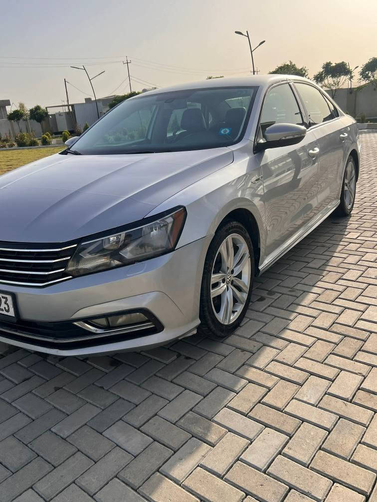 VOLKSWAGEN PASSAT  R-line 2018
فولكس واگـن باسات ار لاين
وينةى دةعمةكةى دامناوه بي ناو گرتنه بى شاصيه جاملغ سكن و نيوةى بونيد بوياغه دةرگاى دواوه سائق ماتور خوي ليداوه لاي قبغ بنزين بيستيك بوياغه رقم بةغايه مشروع وطنيه به ناو خومه له كركوك تحويل دةكري ١٠٤ ميل روشتوه 
مكينه ٢٠ توربويه اقتصاده زور
هەر کەسێک موشتەریە نامەیەکم بۆ بنێرێت خزمەتی دەکەم السليمانية, العراق


**إذا كنت صاحب هذا الإعلان وتريد حذفه لأي سبب، رجاءا أرسل رسالة إلى الدعم الفني**