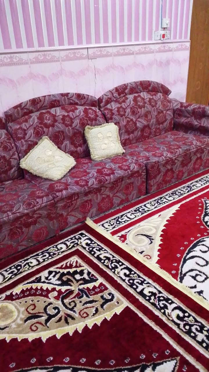 قنفات عشر قطع للبيع البصره القبله تواصل ***********
