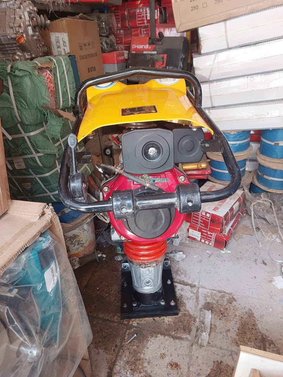 لبيع وشراء وايجارً. سكلات  بكافه القياسات جكات  بكافه القياسات ودنك بكافه قياسات يتوفر دراب خشب نوعيه ممتازه وسكله تركيه بكميه مفتوحه وساقولات ونج إيطالي حادلات وكمبكتر  قفاز وكاصوصات كونكريت ودريلات تفليش وكورات تثقيب 
العنوان باب الشرجي ساحه الطيران 
وتوصيل كافه المحافظات 
*********** كرار اللامي
