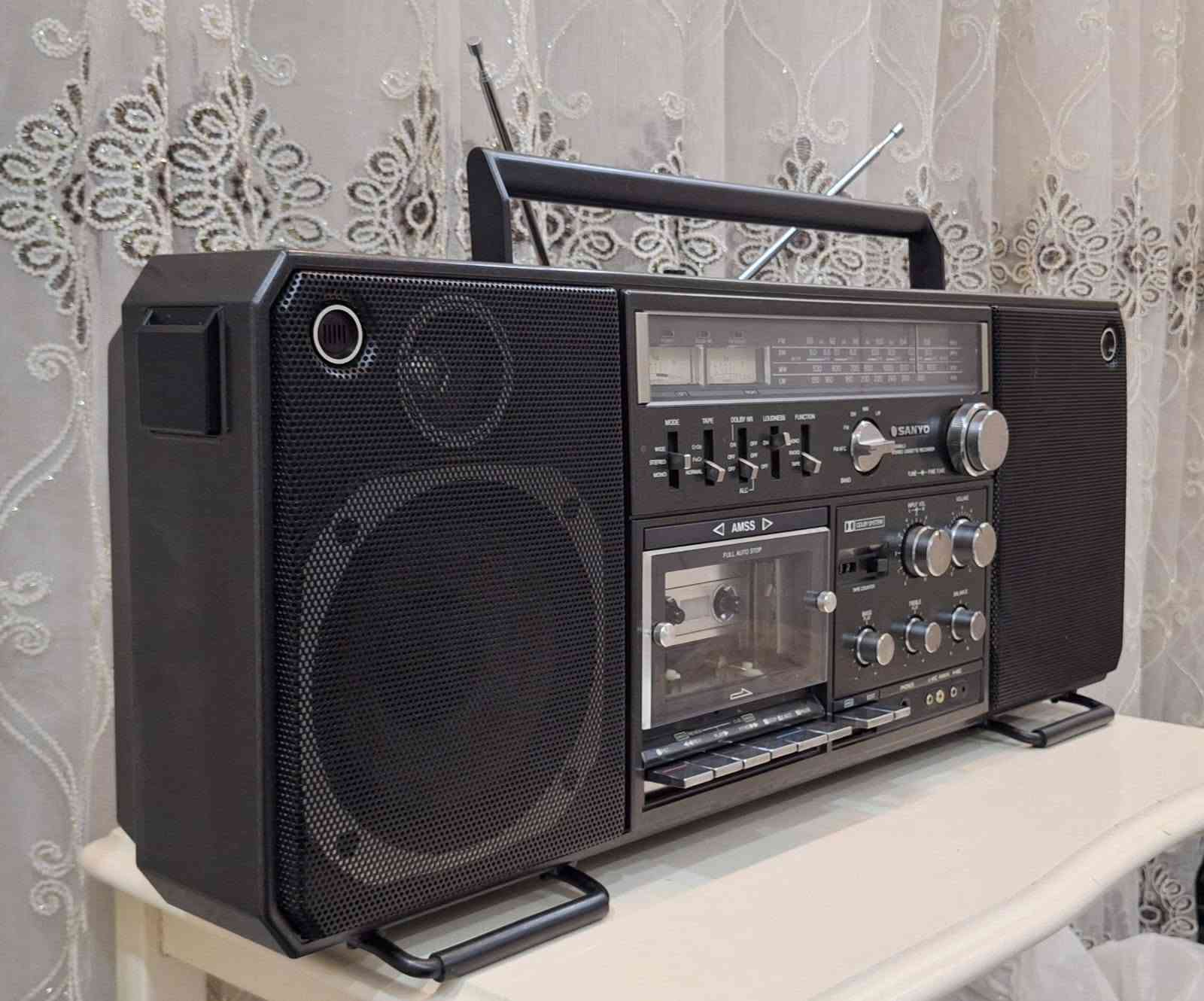 سلام عليكم للبيع 
راديو 📻 مسجل سانيو ياباني اصلي مؤسسه جهاز جديد وشغال بالكامل بدون عيوب او تصليح مع موجة 🌊 الراديو fm السعر 250 الف مع هدية كارتون كاسيتات ماستر فارغ مسلفن مكاني الناصريه المركز لايوجد توصيل للاستفسار المراسله عالخاص وشكرا لكم


**إذا كنت صاحب هذا الإعلان وتريد حذفه لأي سبب، رجاءا أرسل رسالة إلى الدعم الفني**