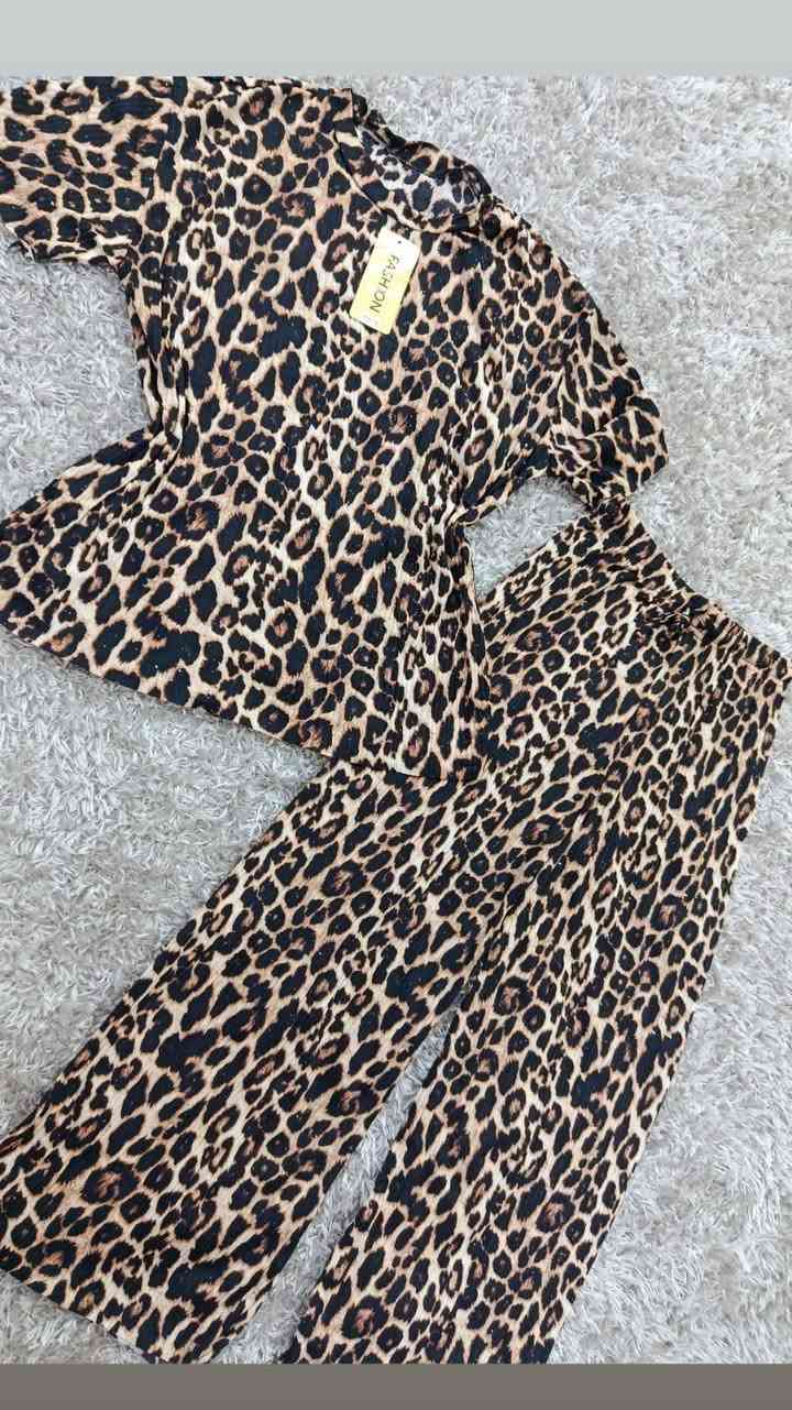 القطعة ب 8 كل قطعتين ب 15
قياسات عل صور
فقط توصيل


**إذا كنت صاحب هذا الإعلان وتريد حذفه لأي سبب، رجاءا أرسل رسالة إلى الدعم الفني**