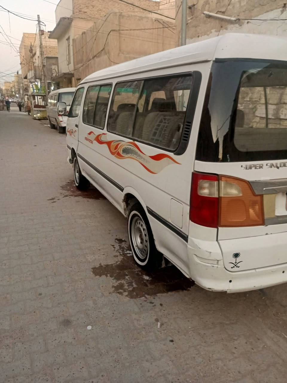 السلام عليكم للبيع فتون للبيع موصليه موديل 14 ماكينه وقير واكسن كفاله سعر36 مكان نجف) ***********
