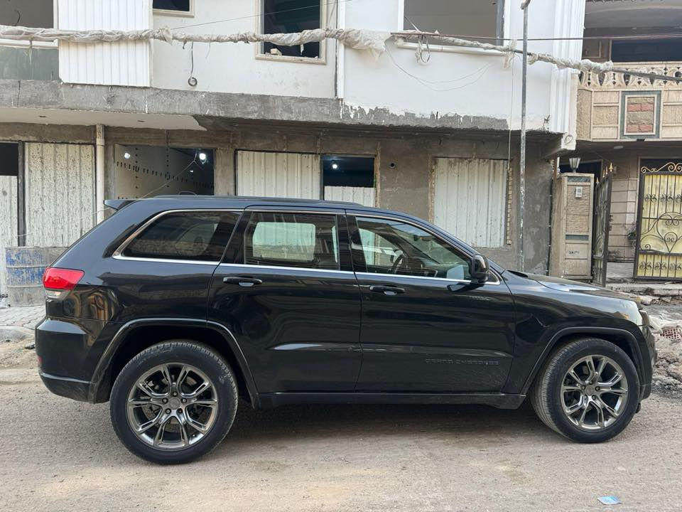 السلام عليكم
جيب كراند شيروكي
الموديل : 2014
المكينه : 3600 v6 المرغوبه
الممشى : 120 الف شرط الفحص
فول مواصفات
فتحه سقف
صندوق شفط
كشنات جلد + مخمل
تحكمات كشنات كهرباء
مري هيتر
كشنات تدفئه + تبريد + كشنات خلفيه تدفئه
شاشه كبيره
دبل اكسل 4*4
سماعات + دمام بلاد
الحادث : 3 قطع جاملغين وبنيد بدون دواخل ضرر خارجي فقط + مكينه وكير كفاله + كفاله شاصي و لغد
السياره عليه تحديث وياله srt اصل مو تجاري وتحديث بجم srt + عدسات زنون SRT
عنوانها / بغداد الاعظمية 
هاتف / ***********
