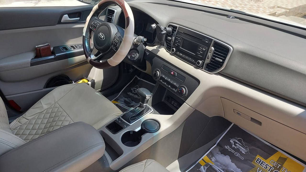 السلام عليكم، للمراوس فقط
سبورتج ٢٠١٧ سلوفاكي خليجي أربيل رقم وسنوية جديد كفالة من الصبغ والتبديل بيها بارد جدا بسيط
كير ومحرك وصدر مكفولات
ماشية ١٣٠ الف 
مواصفات حساسات امامي وخلفي
تبريد امامي وخلفي
مري شفط
تحكمات ومود درايف ونظام منحدرات
مراوس توسان ١٩ او ٢٠ ويفضل رقم شمالي 
السعر ١٨٢ 
رقم الهاتف *********** متوفر واتس
