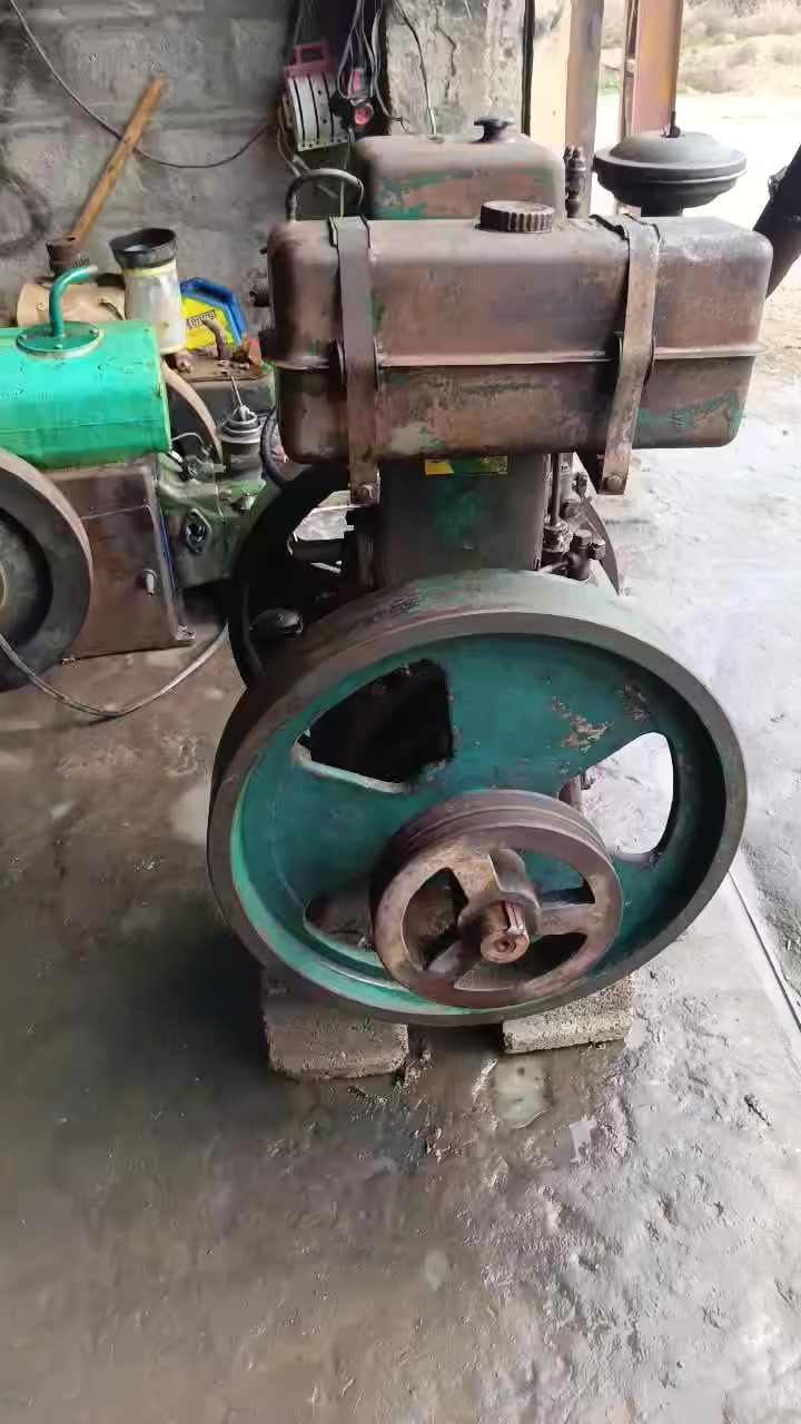 السلام عليكم ماكنه لستر فيلد مارشل الاصلي للبيع مع خنزيره عدد 2وصونده خمسه انج اصليه أكثر من عشر أمتار مع ولف وعكس ابو الخمسه العنوان ديالى المقدادية للاستفسار على الرقم *********** ملاحظه المكينه  وضع شركه برغي مامفتوح بيهه
