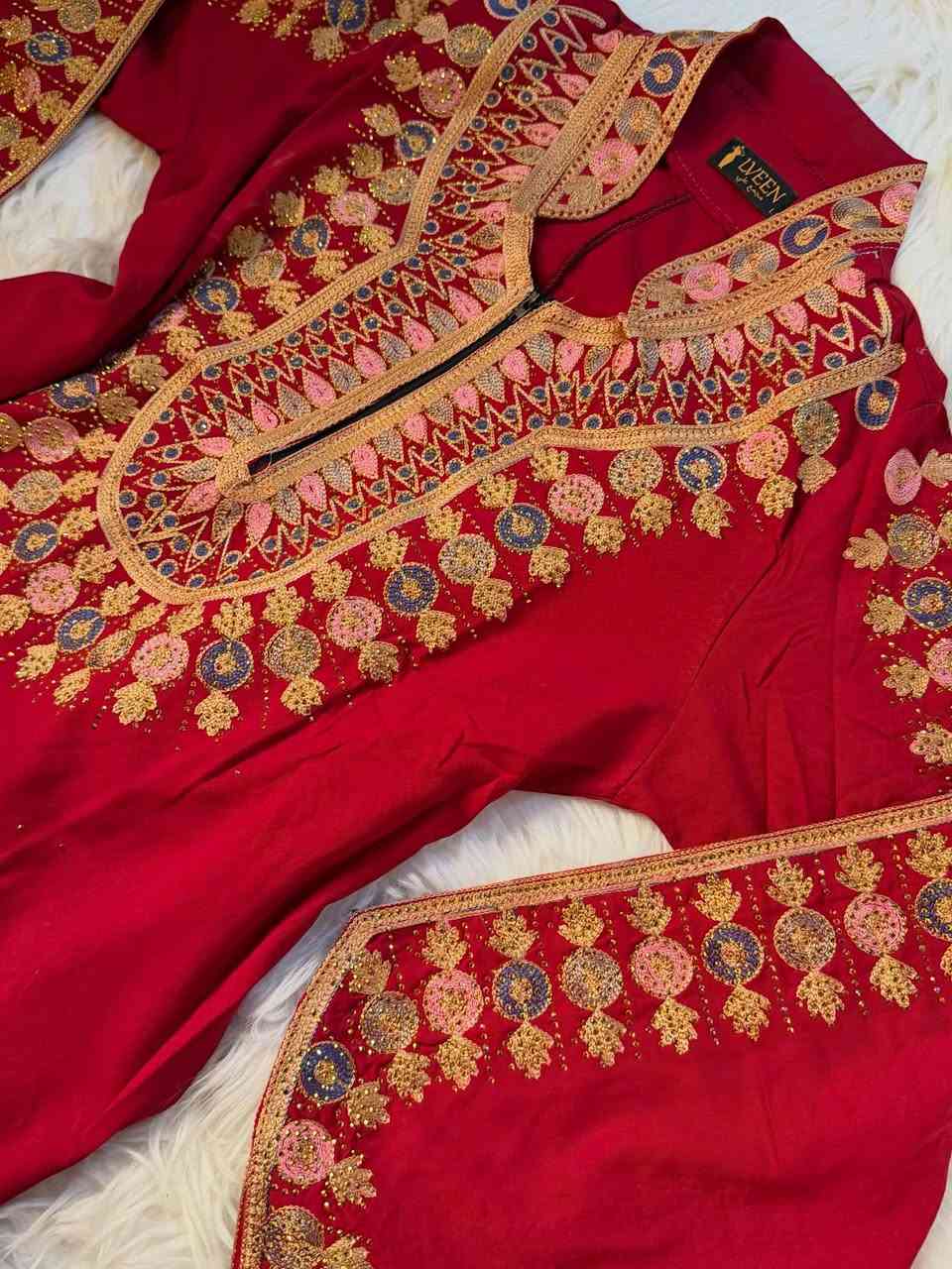 ⁨ كشخه بنات ✨🌙
توفرت الكلابية الرمضانية الفخمة 🤍

🔹 قماش كشمير درجة أولى
🔹 السعر: 18
🔹 القياسات: L – XL – XXL
🔹 متوفر 4 ألوان مميزة

خفيفة، مرتبة، وتجنن للسهرات واللمة الرمضانية 🌙✨
للحجز راسلونا دايركت قبل لا تخلص الكمية 💌

#رمضان #كلابية_رمضانية #كشمير #موضة #اكسبلور⁩


**إذا كنت صاحب هذا الإعلان وتريد حذفه لأي سبب، رجاءا أرسل رسالة إلى الدعم الفني**