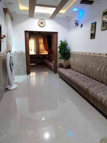 للبيع 
دار بناء حديث حي الاخاء الفرع الي بعد جامع الصادقين ثاني فرع عاليسار ١٢٠م واجهه ٦  قرار تمليك البيت واجهه حلان الطابق الارضي غرفة نوم وحول واستقبال وصحيات والطابق الاول غرفتين نوم وهول وصحيات (السعر155مليون)وبي مجال 
الاتصال ‏‪‏‪***********‬‏
‏‪***********‬‏
