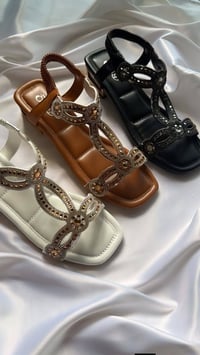 حجز والاستفسارات رجاء دخلو للبيج روز ستور روز ستور نكملج اناقت العيد و...