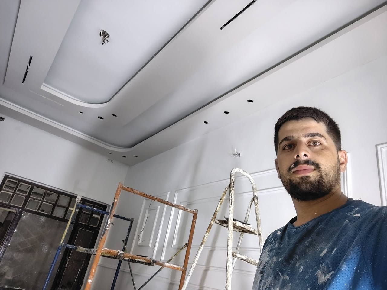 نعمل جميع انواع الديكورات الداخلية والخارجية والسقوف الثانوية العامة والاصباغ الحديثة نعمل جميع المحافظات اسعار مناسبة جدآ قطعي او متر
***********
***********
للاتصال او واتساب على الرقم
