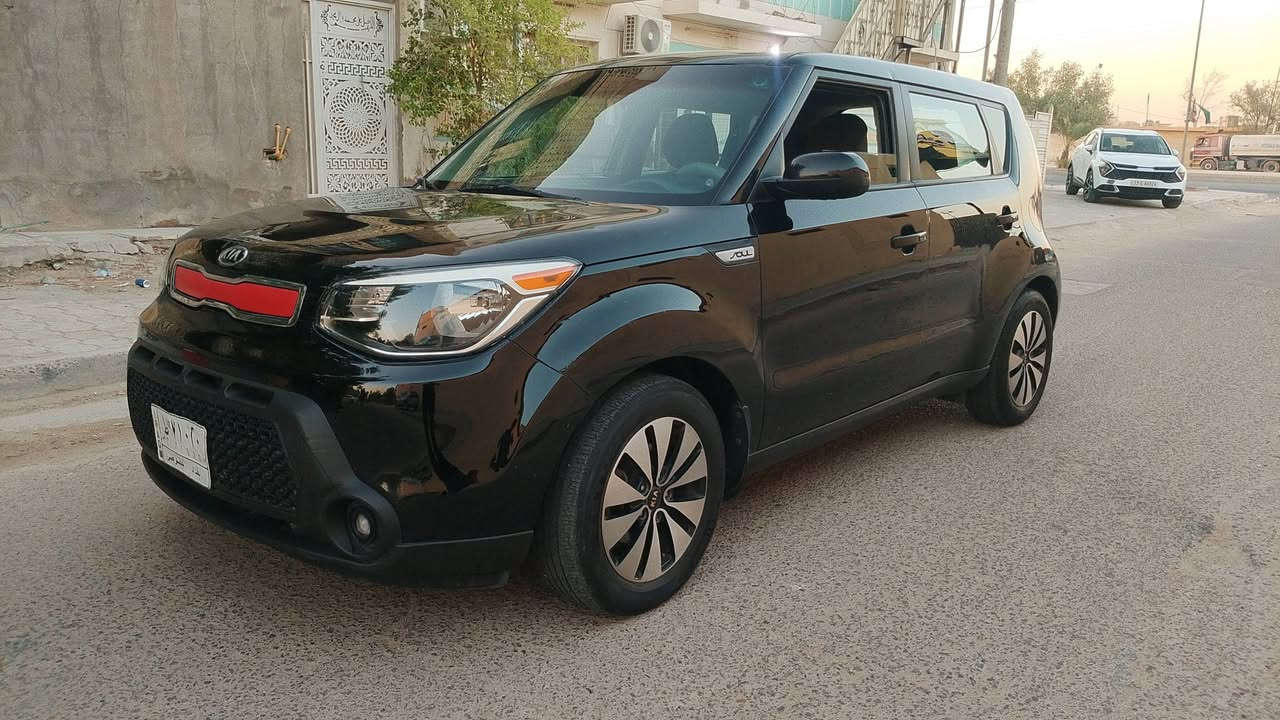 ..السلام عليكم 
صول البيع موديل 16 ورد مريكي الحادث جملغ خلفي فقط بل عراق بيه خشم جملغ مامي قليل صبغ كلير ثار جراد فقط باقي كفاله عامه 
كير محرك تبريد مكينه كفاله عامه بلادي 
ماشيه سياره 95
جاهزه من كل نواحي بل عافيه ياخذها سياره 
سعار سياره بي م93جال حك جيتك العمله 
العنوان بغداد بلديات نتصل وتدلل
***********
