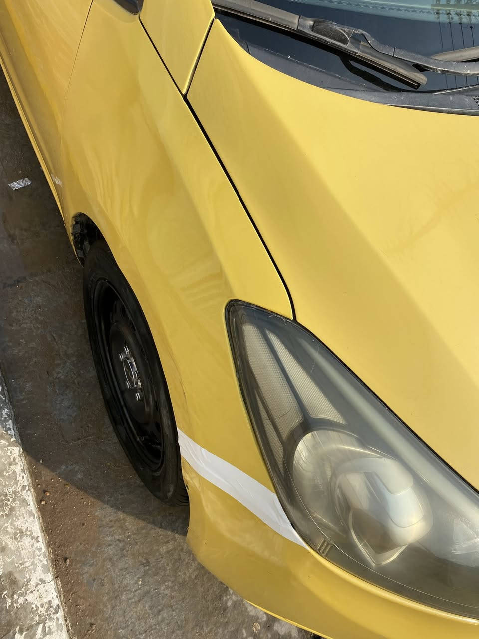 سيراتو 13 بيها بس قبق جنطه مبدل وكيرها يرادله تجفيت سعر 98 سعر تجفيت يوكع من سعرها باقي سياره مابيها شي سونار موجود والعطل هم موجود بالصور مكاني كربلاء رقم تلفون ***********  وبي واتساب
