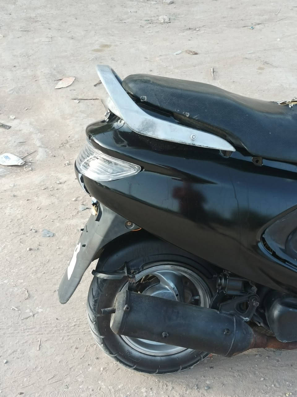 السلام عليكم ♥ عندي دراجه للبيع فراشه 140نثيه 🧡

للبيع  مكفوله ☑️ دراجه كلشي شغال بيه

محرك ما مفتوح بي برغي🚳 لادخان ولا تبخير ولا نضوح 

دراجه كفرات نظيفه 🧿

نهضه ومعدل فول ☑️

دراجه واحد على واحد 🥇

العنوان بابل ⚠️الكفل ⚠️يم مستشفى 
                                                                                      السعر 300 بيه مجال حك الجايه ✔️ رقمي ***********
