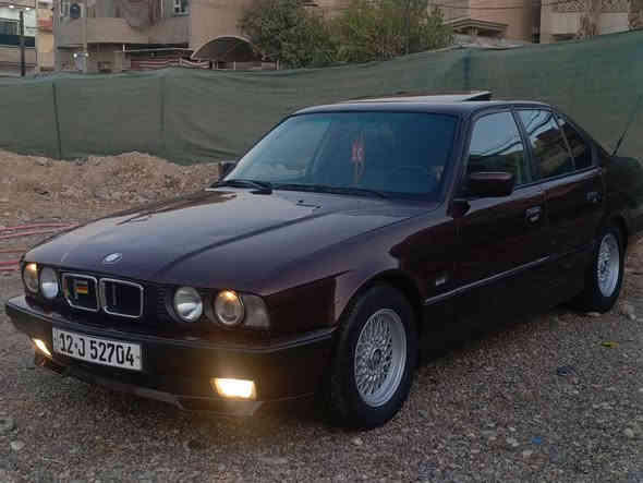 السلام عليكم 
بي ام 530/8
موديل 1994
صبغ جماليه 
بجم عريض 
مكينه وكير شرط 
طخم تيرات جديد 
داخل جلد صاج دبل جكمجه
تبريد شرط 
مسجل وسستم سماعات ومضخم صوط جديد
ويل خليه شرط مال كصه 
رقم انكليزي
للاستفسار اكثر الخاص مفتوح 
***********
***********
