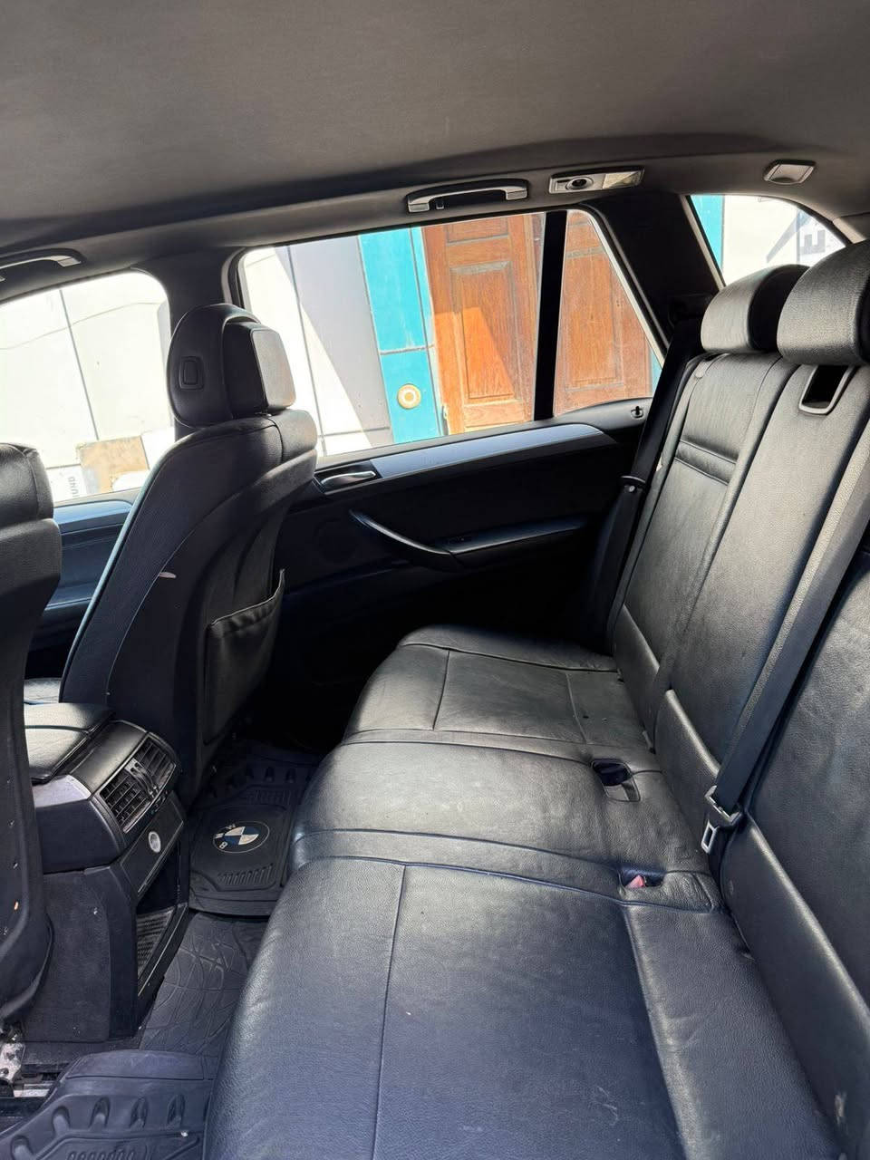 Bmwx5 e70 m57n2 30d 2008 للبيع الرقم بصرة باسمي الاتصال على الرقم ***********

