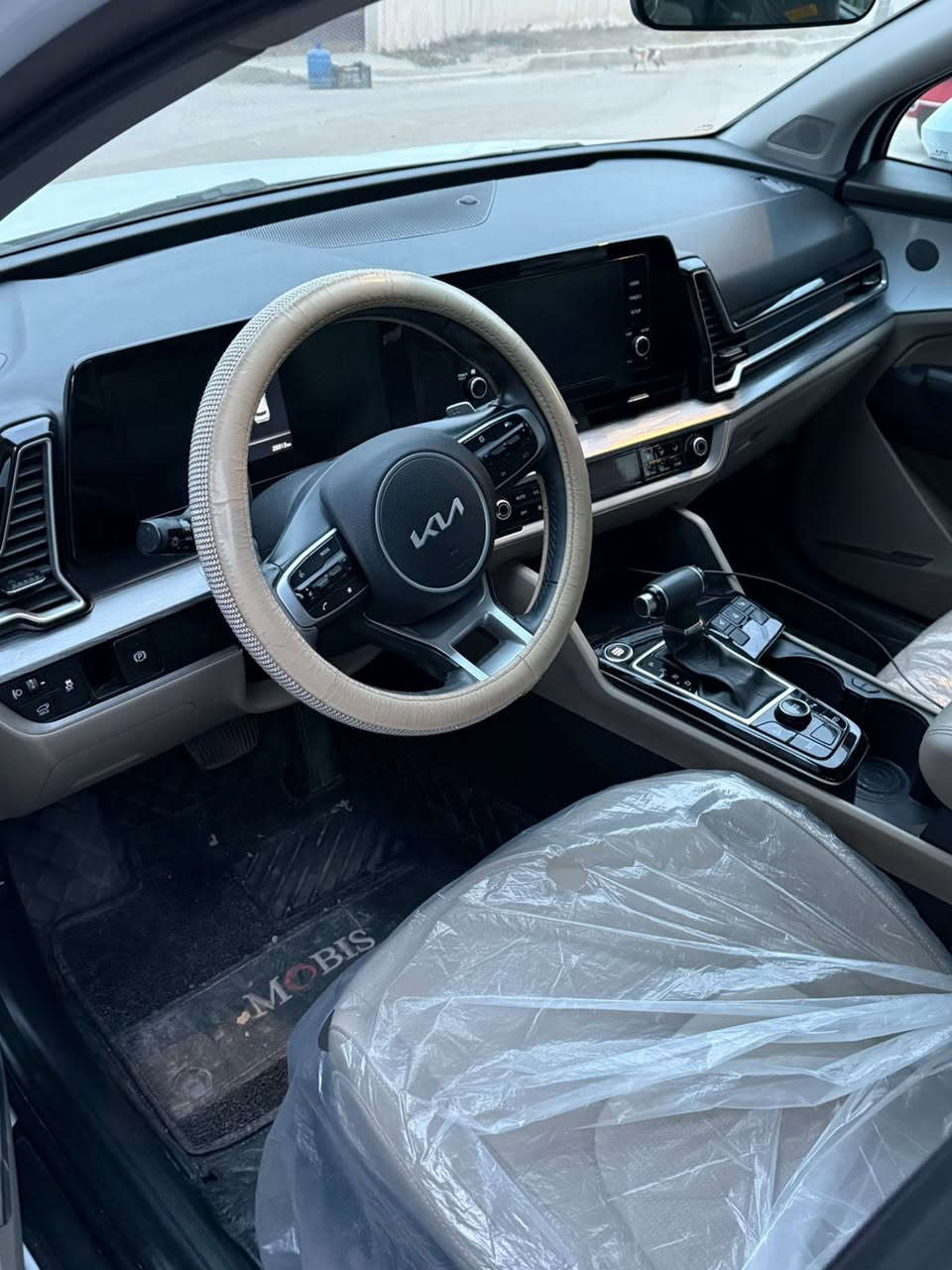 كيا سبورتج مديل ٢٠٢٤ السياره فول مواصفات بصمه ابواب مرئي شفط كشنات كهربائي بصمه تشغيل عن بعد بنوراما جنطه كهرباء حساسات خلفي امامي ماشيه ٢٧ الف خليجي السياره بيه ضرر بنيد شويه جاملغ عله البارد صوره حادث عدي امام بقيه مكفوله من الضربه الضرر السعر٢٣٥ بي مجال الرقم *********** مكان السياره زيونه
