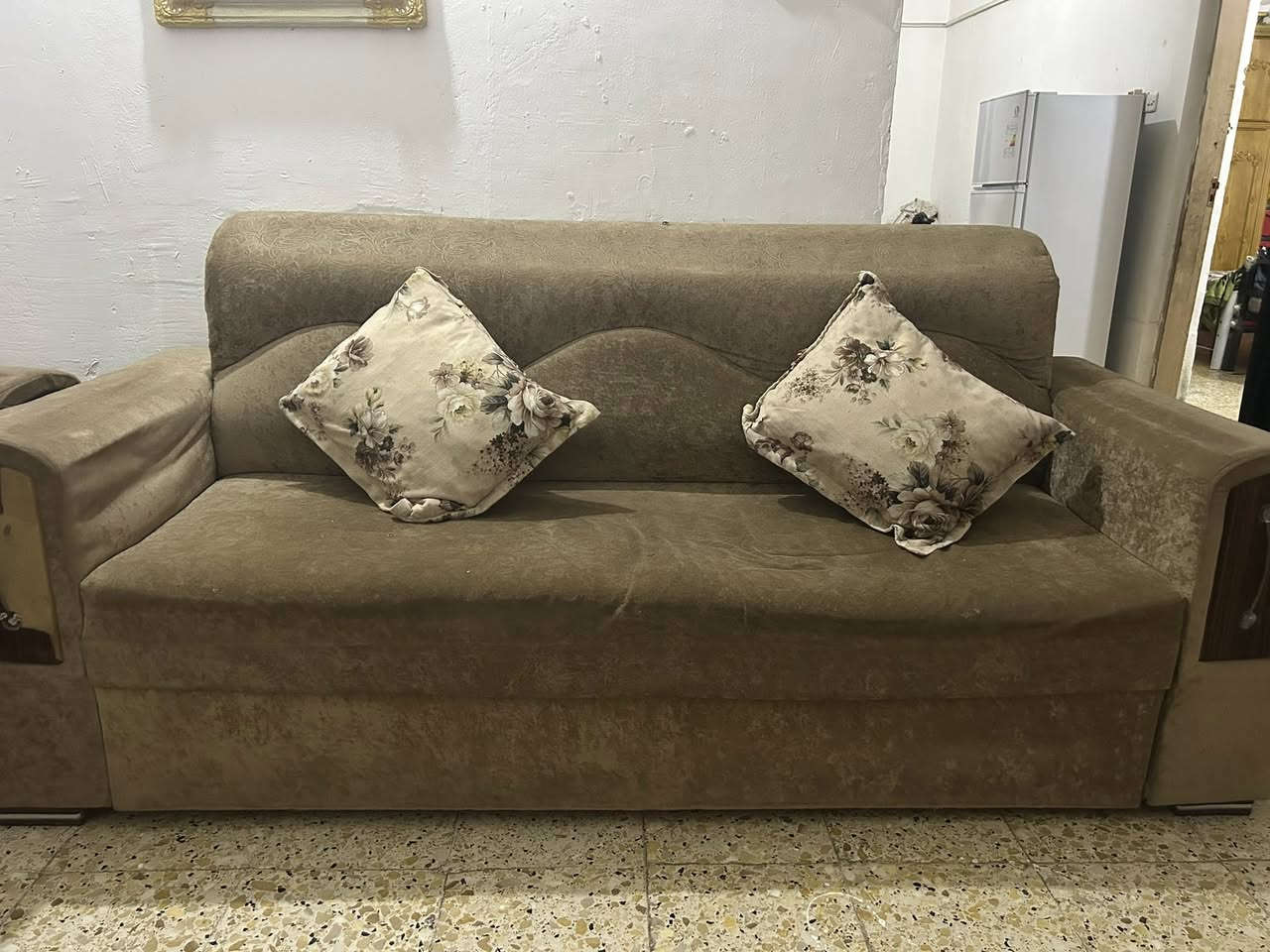 مرحبا عندي تخم للبيع 10مقعد سعره مناسب ونظيف 110


**إذا كنت صاحب هذا الإعلان وتريد حذفه لأي سبب، رجاءا أرسل رسالة إلى الدعم الفني**
