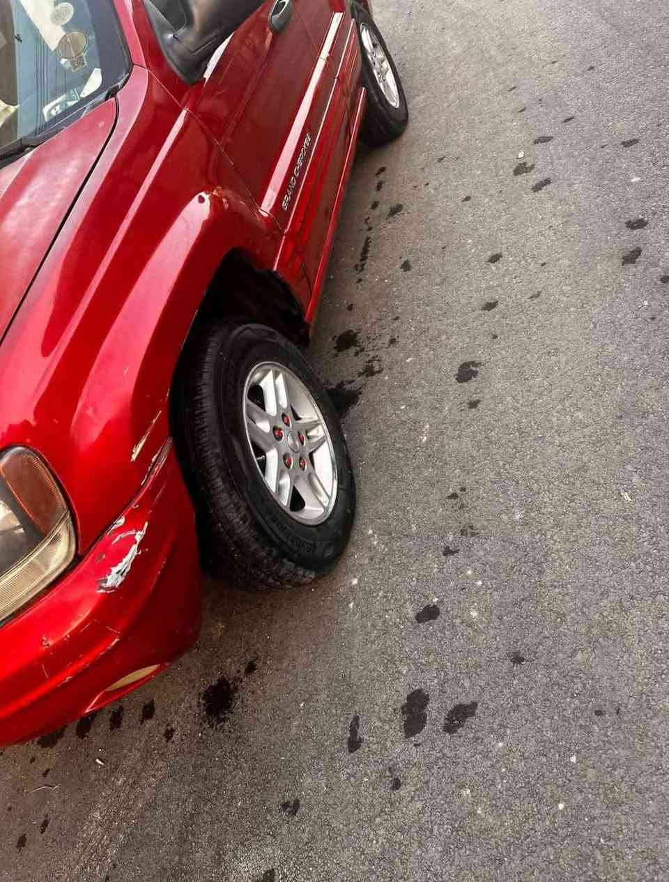 السلام عليكم جيب شيروكي ٢٠٠٢
رقم انكليزي سليمانيه مكينه وكير بلادي بس المكينه بيهة صوت بطاله وما يأثر على المكينه لوكير يشتغل بس لاغينه
سياره نضيفه بدون خياس تخم تاير جديد صدر ٨٠ / 
تدفئة شغال تبريد نقص بس غاز كشنات كهربائي تدفئة تبريد  شاشه كامرة بلاديه بس راعيها يريد تحويل شرط السعر ٦٠ وبيهة مجال
مكاني بغداد المعامل    هاتف.     ***********
