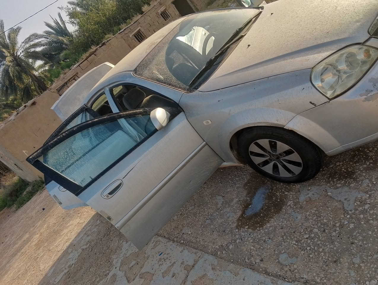 السلام عليكم فورنزه للبيع موديل 2005 سيارة جديده خير من الله ماتصرف عليها ربع سعرها 55 وبيها مجال *********** مكاني مجمع حطين
