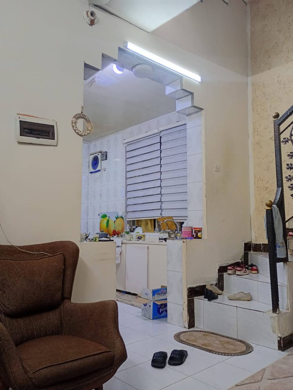🏡 دار مميزة للبيع – فرصة لا تعوض 🏡
📍 الموقع: بغداد الكريعات
📐 المساحة الكلية: 185م²
✅ الواجهة: 11 متر
✅ النزال: 16 متر
✅ بوابتان (واحدة على الشط والأخرى على الفرع)
✅ كراج وحديقة بمساحة 85م²
✅ مساحة البناء: 100م²
✅ سطح كامل
🔹 تفاصيل الدار:
صالة كبيرة
مطبخ
حولي وخدمات
3 غرف نوم كبيرة
غرفة ماستر مع حمام خاص
بيتونة كبيرة
حديقة واسعة
كراج كبير
📞 للاستفسار والحجز:
مكتب سيد الأوصياء للعقارات
📱 علي حيدر: ***********
📱 ***********
📱 ملا علي: ***********
✨ دار بموقع مميز وتصميم عملي ومساحات واسعة، مناسبة للعائلة الباحثة عن الراحة والهدوء. ✨
