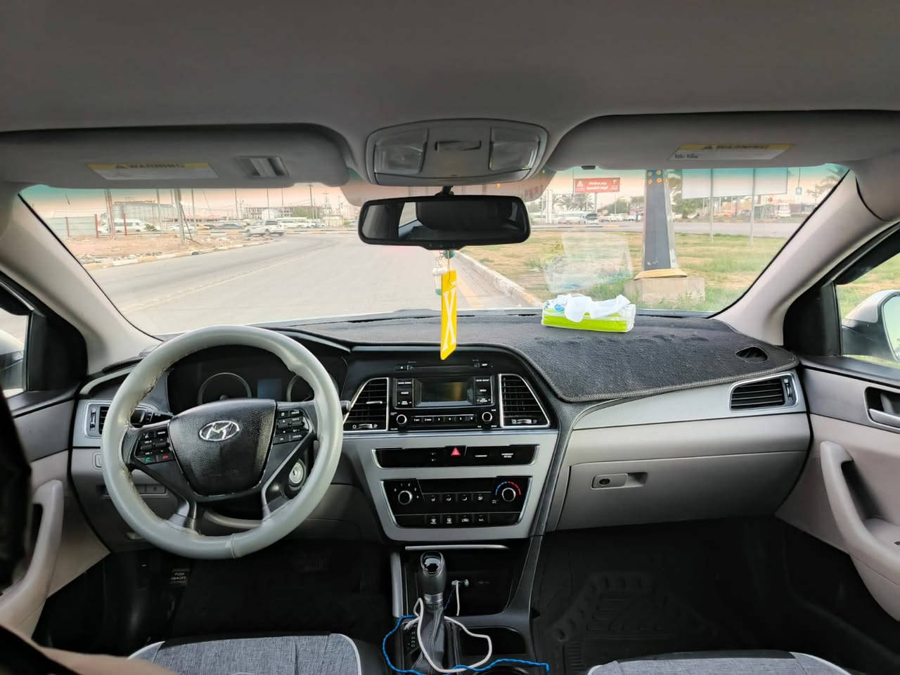 السلام عليكم سياره نوع سوناتا وارد امريكي موديل 2015 السياره كفاله عامه داخله كلين  السياره بس بيها رش جاملغ اثر جراد بدون داخل السياره خير من الله كير مكينه حداديه تبريد تخم تاير  حساسات كامره دوره  خمسه ويل كب اصلي السياره جديده ماشيه 140 مال بيت السعر 118وبيها مجال حك الجيه العنوان كربلاء  رقم الهاتف***********
