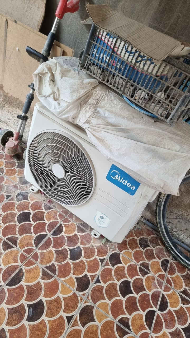 للبيع . سبلت Tcl انفيرتر اوتو . طن ونص نضيف استخدام موسم . كامل ملحقات بواري ريموت بعده كلشي جديد ونضيف
هذه انفيرتر ما بي نهضه ويسحب قليل جدا وكلما تبرد الغرفه يسحب اقل يعني اذا جانت وطنيه موجوده وراهه تشغله على منظومه شمسيه مولده يسحب قليل لان بارده الغرفه . يشتغل على مولده المنزل 5kv عن تجربه 
سعره 425 الف 
ايضا متوفر سبلت 1 طن ميديا عادي مو انفيرتر نضيف جدا . سعر 250 الف 

عنوان بابل 

***********
