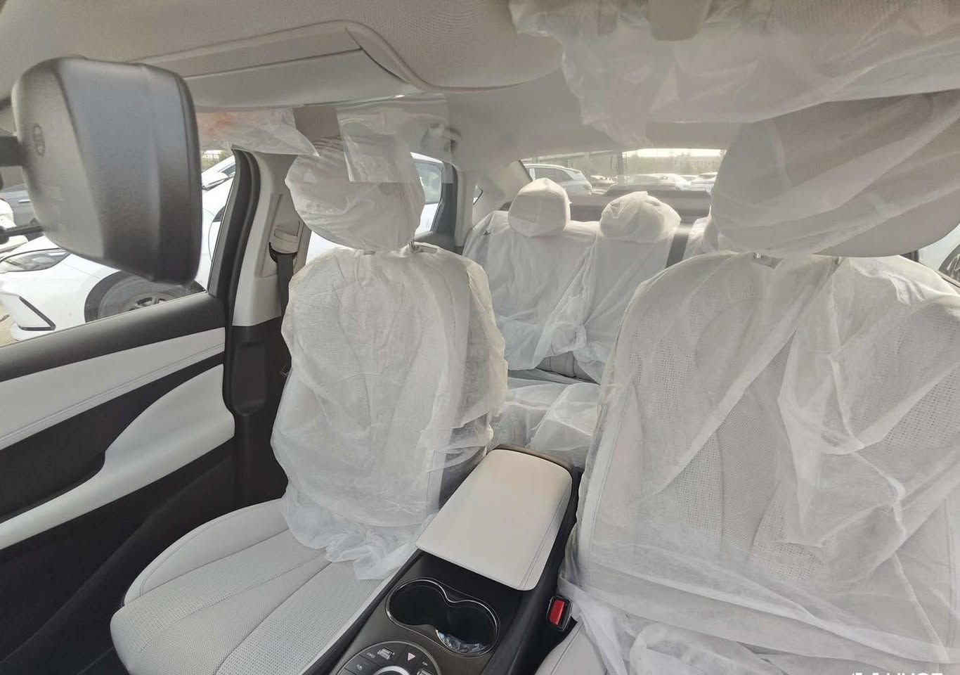 🔥 🔥 
BYD SEAL 05 
بی وای دی سێل ٠٥ ویل کرۆم
‎‏‎مۆدێل ٢٠٢٥ مکینە ١.٥ ‎سفر کیلۆمەتر
‎ ‏‎شحن+کارەبا+بەنزین
‎٢١٠٠ کیلۆمەتر بە تەنها یەک تەنکی بەنزین 

‎‏‎مواصفات ناو کرێمی ، شغال، بەصمە، کارت، شاشە و کامێرا،حساس، برێک بصمە و ئۆتۆ هۆڵد، تبرید مرکزی، سوکان ڤۆلیۆم، ویلکپ ١٦، ئیشارەتی سەر ئاوێنە، تبرید مرکزی، لایت زینۆن، بەگلایت لید، گێچ ئەلەکترۆنی،درایڤ مۆد، دوگمەی خلیسکان، ئەی بی ئێس، ٨ ئەیرباگ.

ویل کرۆم و ویل عادی بەردەستە

‎کێبڵ شحنی بیلادی وگاعیە و کارد و فڵچەو و پەمپی هەواو و جیهازی پەنچەری لەگەڵە

***********☎️
