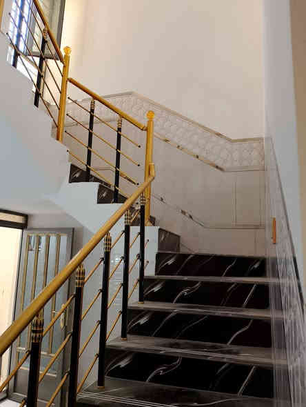 مشتمل للبيع مجمع الحليم الفرع السادس يحتوي على غرفتين نوم وثلاث حمامات واستقبال المساحة80مترالسعر 115قابل لل تفاوض الاستفسار ***********
