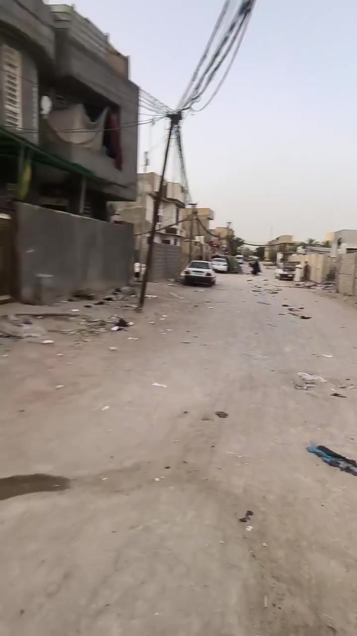 دار للبيع المساحه 100 مربع طابقين موقعها ممتاز جدا مقابيل المدرسه الحديد قطاع 21 يتكون من طابقين بناء مرتب سعر مناسب جدا والاستفسارات الاتصال على الرقم
***********
***********
