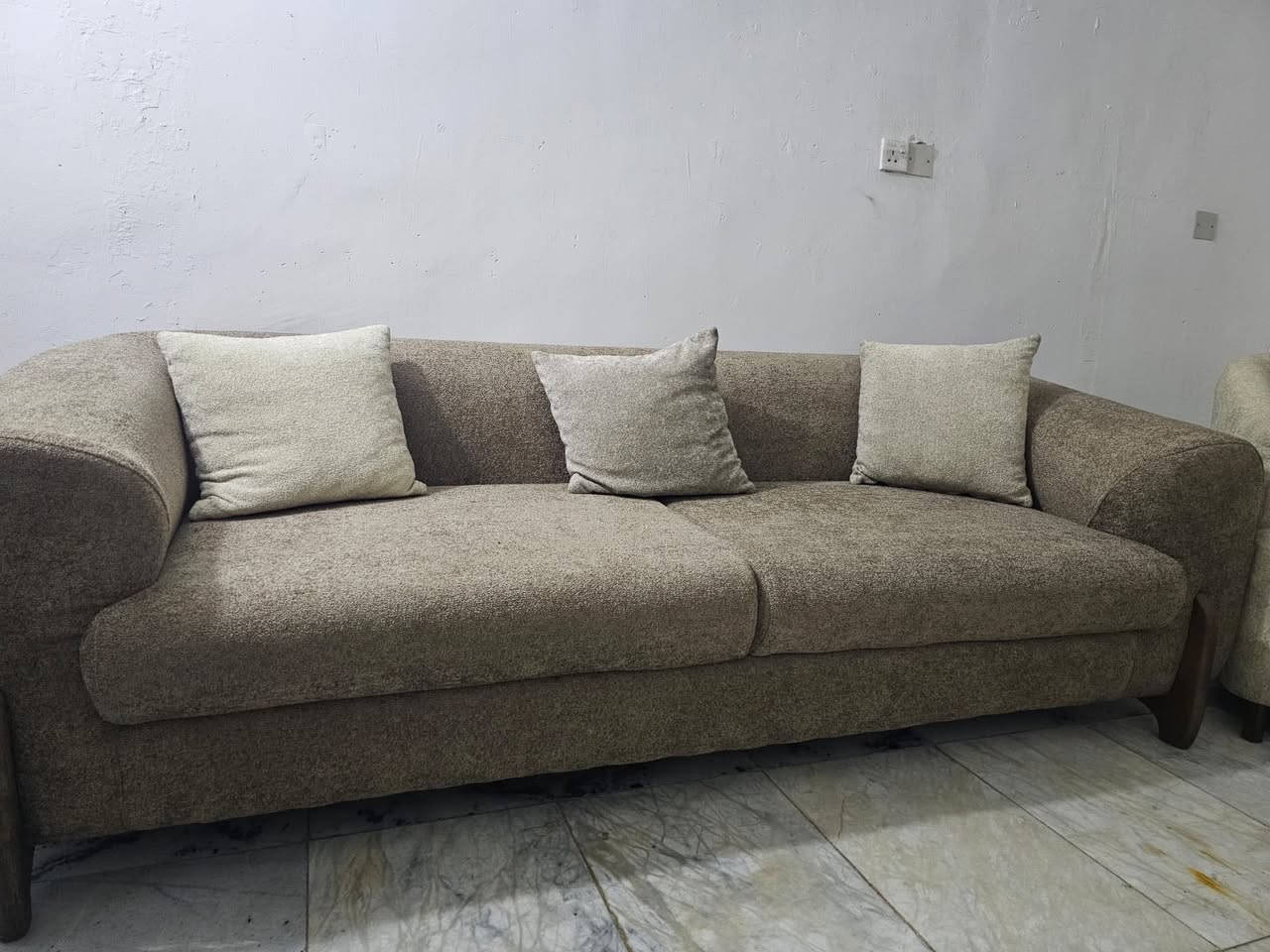 تخم تركي 8 مقاعد نضيف جداً ايي ضرر مابي استعمال قليل سعرة ٦٠٠ العنوان بغداد الزعفرانية


**إذا كنت صاحب هذا الإعلان وتريد حذفه لأي سبب، رجاءا أرسل رسالة إلى الدعم الفني**