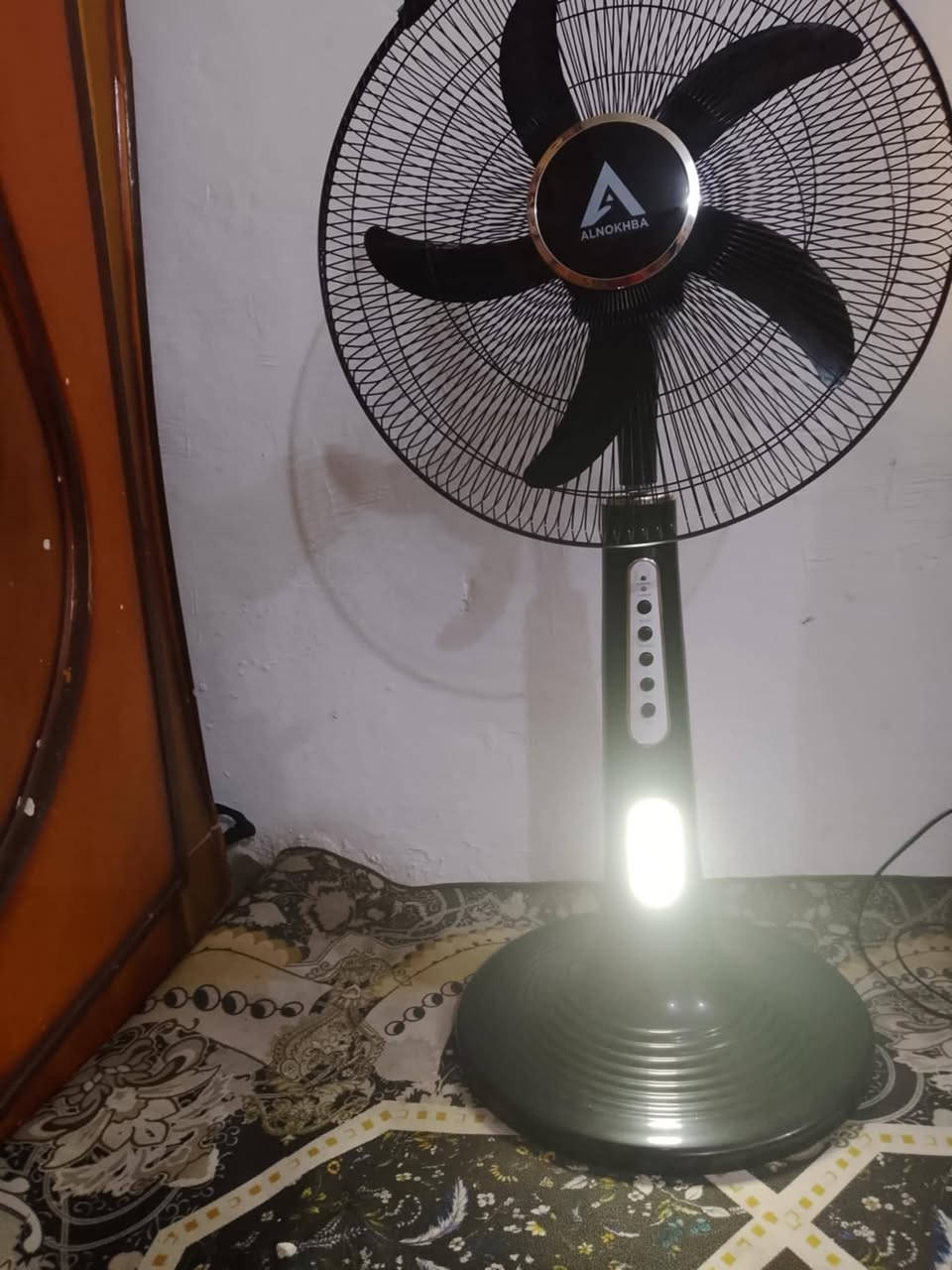 سبلت الحافظ طن ونص شغال منزليه وغاسلينه وريمونت وبواريه كامل أريده 250 وبي مجال


**إذا كنت صاحب هذا الإعلان وتريد حذفه لأي سبب، رجاءا أرسل رسالة إلى الدعم الفني**