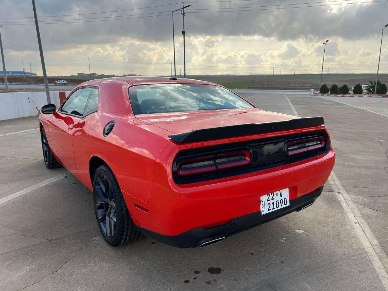 دوج جارنجر 2023 بس شبر بوند صبغ و مكانين شويه بارد مواصفات XST سعر215مكان سياره اربيل *********** أربيل, العراق
