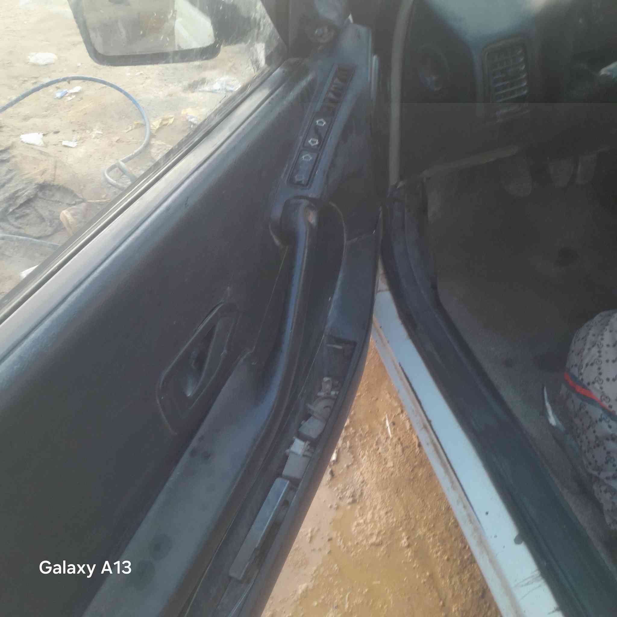 بيجو روى رقم نجف راعيه موجود كير ومحرك واكسن جدد دواخله نظيفه شواصيه معمره حداديه نص عمر سياره لاضربه ولا تبديل بس خياسات ببه وبنيده طاير نفسه مامبدل بور جديد مشط جديد كهربائياته شغاله تايراته نص عمر سياره مال بيت خير من الله بس عوزه ترتيبات شويه ١٨ وبيه مجال *********** واتساب مازنجر موجود
