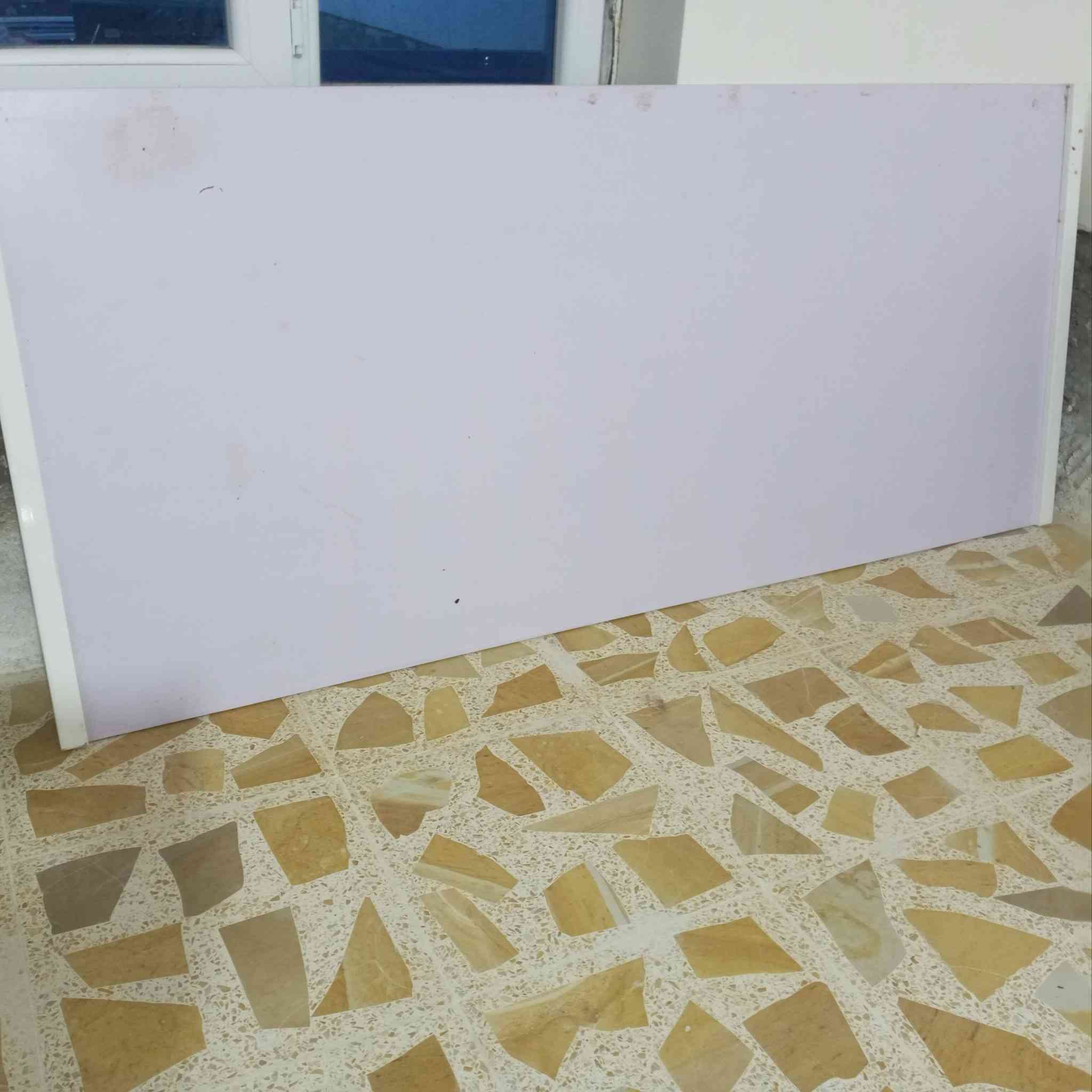 السلام عليكم 
غرفة نوم خشاب تركي
الغرفه مكونه من جربايه +كنتور+زاويه +ميز بلازما + مرايا
 الكنتور وجربايه بس ينشدن 
السعر 500 وبي مجال 
الشراي يتصل ويدلل ***********
