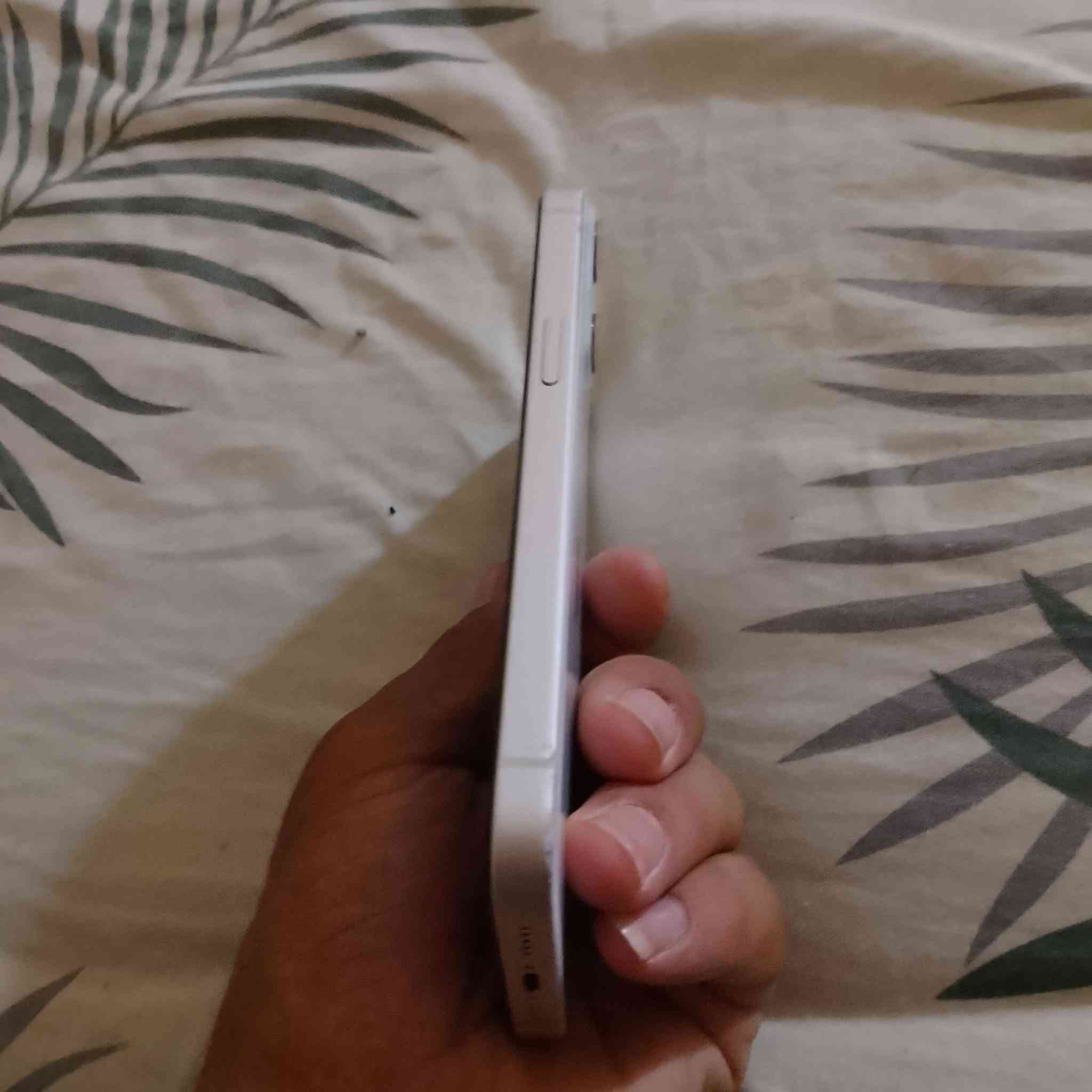 السلام عليكم جهاز 13 عادي عدم استخدام شرق اوسط بطاريه 100 ممبدله ولا معلايه جهاز ممستخدم نضافه 98 بل 100 سعره 375 وبي مجال سبب لبيع محتاج فلوس مكاني ديوانيه فيس ايدي كلشي شغال


**إذا كنت صاحب هذا الإعلان وتريد حذفه لأي سبب، رجاءا أرسل رسالة إلى الدعم الفني**