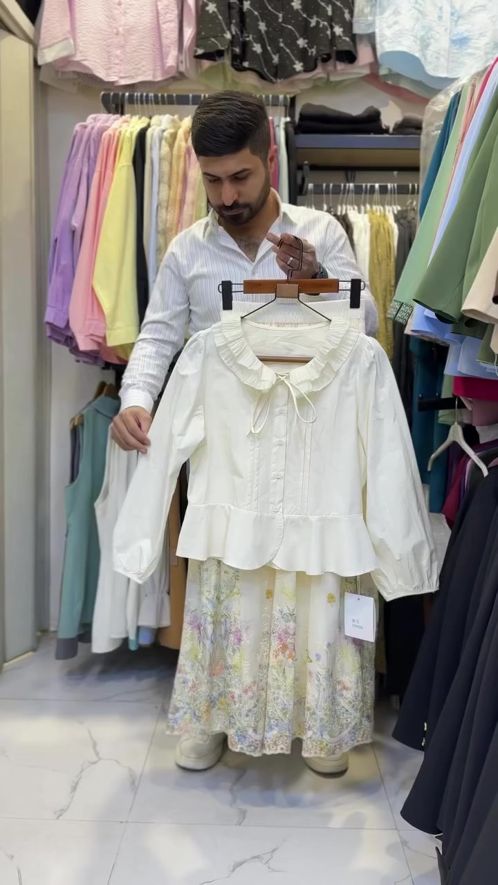 الاوتفت اليجنن❤️😍
تنوره+قميص فري سايز 
التوصيل متوفر لجميع المحافظات 
للحجز وتساب تلي ***********
عنوانه بابل السوق الكبير سوق السلام
