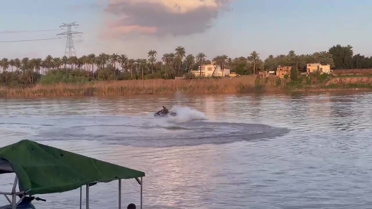 جت سكي للبيع ياماها  ٨٠٠  ترم  شغال شاشة شغالة مكانة بغداد  شاطئ التاجي  بدون عربانة السعر ١٣ ورقة (***********)
