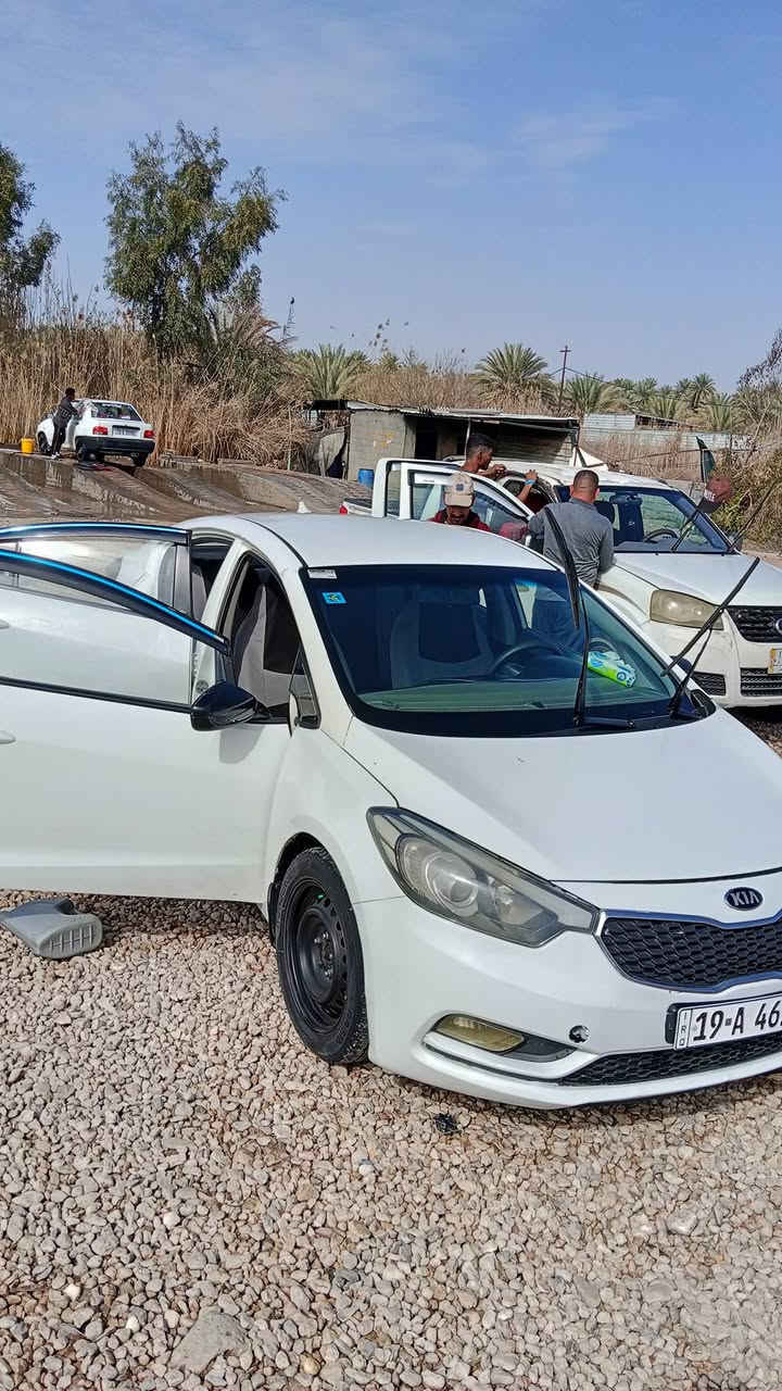 السلام عليكم. سيراتو البيع مديل 2014 رقم كربلاء سنويه جديده
سياره حلوه مال جناي.  93 وبيهه مجال مكان السياره كربلاء الحسنيه ترهم مراوس
*********** بي وتساب الشراي اني خادم
