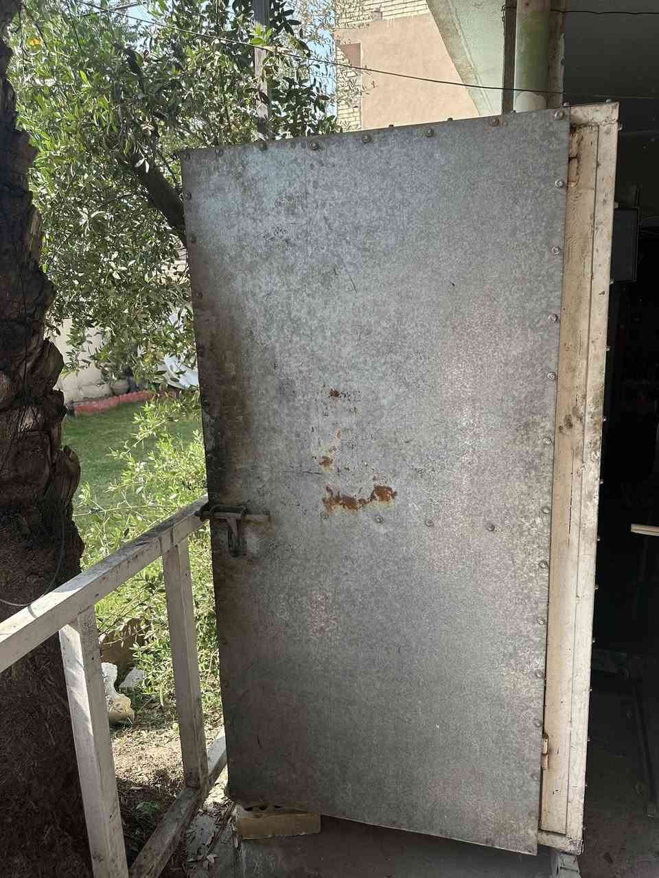 سلام عليكم خماره حديد ثقيل للبيع مكانها بغداد سعر ١٥٠ الف بيها مجال ***********
