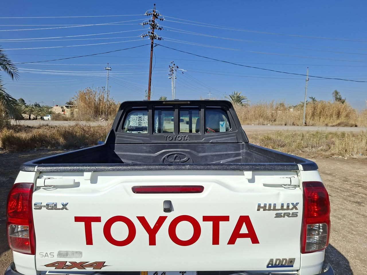 السلام عليكم هايلوكس فورويل موديل 2020 كويتي فول مواصفات  رقم بغداد بأسمي سنويه ل 2031سياره خير من الله مكفول من كلشي عدا بارد شويه بالجاملغ خلفي مأشر عليه بالصوره السعر280وبيه مجال للشراي العنوان الديوانيه قضاء المهناويه الشراي يتصل وبي خير ويدلل***********
