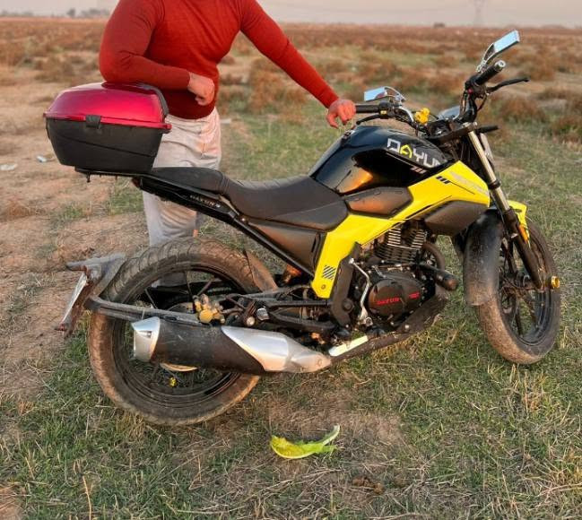 البيع دايون ميكه مكينه200 مرقمه بسمي رقم ديالى مشروع وطني دراجه نظيفه موديل 23 برغي ما بيها نقص نضيفه جدن***********سعر2/ و800 بيها مجال
