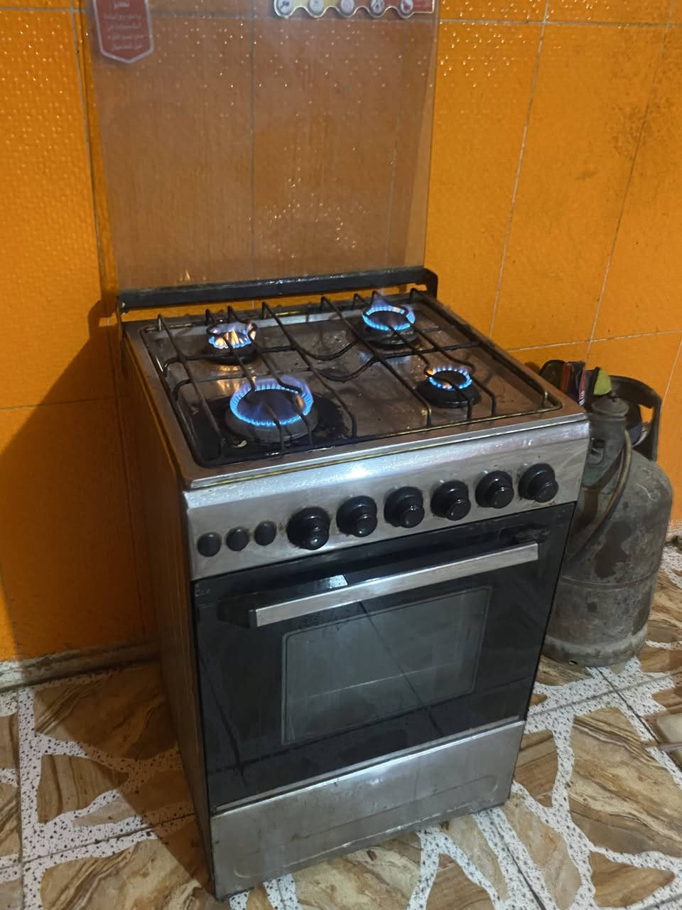 طباخ مستعمل للبيع ١٥٠ وبي مجال
سنك ب١٠
وكاونتر صغير الباب والجرار شوية خربان ب٧٥وبي مجال
التواصل خاص


**إذا كنت صاحب هذا الإعلان وتريد حذفه لأي سبب، رجاءا أرسل رسالة إلى الدعم الفني**