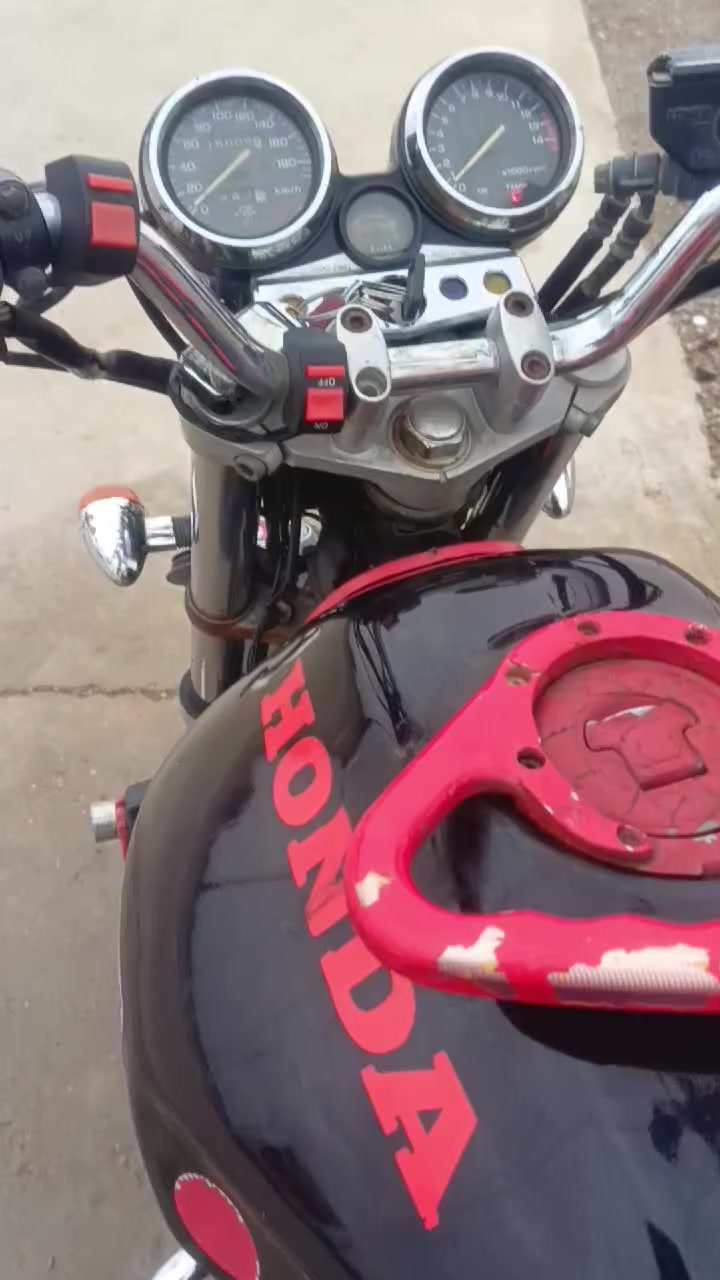 السلام عليكم اخوتي هاي سيبي فور للبيع رقم ديالى سنويه بسمي /مكان ديالى بعقوبة رقمي عل صوره تحياتي للجميع 🫶♥️


**إذا كنت صاحب هذا الإعلان وتريد حذفه لأي سبب، رجاءا أرسل رسالة إلى الدعم الفني**