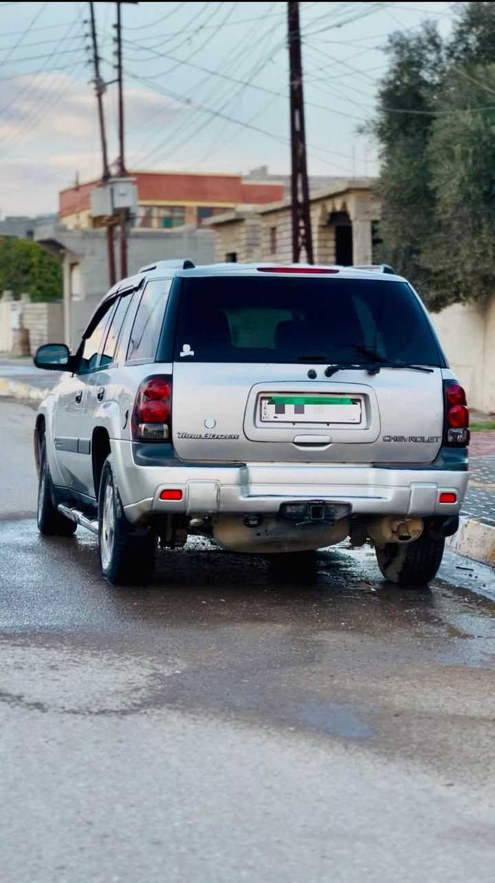 شوفرليت بلايزر 2004
رقم دهوك دولي 🇮🇶
محرك 6 سلندر
محرك بلادي گير بلادي شرط 
من دون أي ضرر أو أي حادث ،، سونار موجود
منظومة غاز كاملة 
السيارة نظيفة وكشخة للجناي
السعر 97 ورقة قفل 🔒 
المكان : صلاح الدين - الشرقاط 
وقم الهاتف ***********
