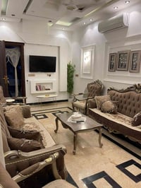 بيت 140م للبيع في منطقة البنوك / خلف شارع الكنيسة محلة 319 موقع مميز ب...