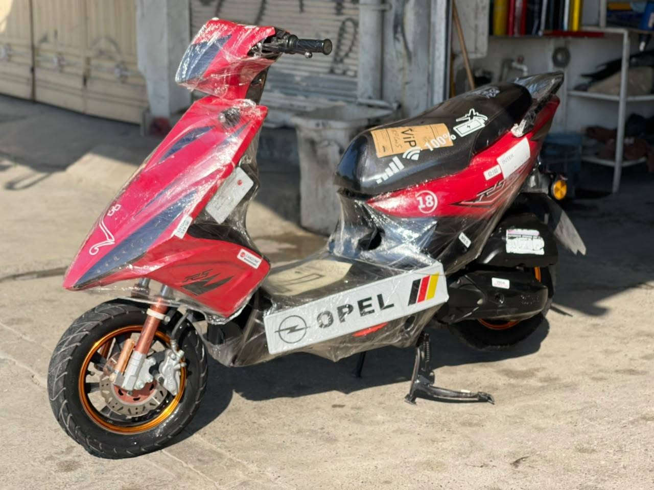 ماکس 2021 مەکنەو گێڕی بێ عەیب تایەی تازە ساڵانسا سپۆرت کارەبای کامل مەزبوتە زۆرتوندوتۆڵە هەموگیانی بەشەرت نرخ 360 هەزار  شون هەڵەبجەی تازە ***********
