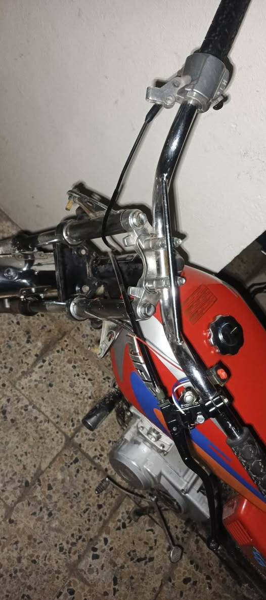 للبيع  شرط واحد فضاحة السعر ٣٥٠ وهاذا رقمي ***********
