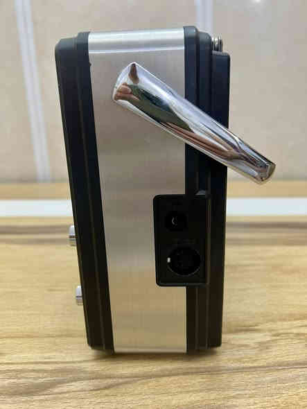 بعد اذن الآدمن
راديو باناسونك GX 10II الحجم الكبير صنع ١٩٨٠
يعمل على الكهرباء المباشر او بطاريات الحجم الكبير عدد 5
اربع موجات Fm-Mw-Lw-Sw
نظام توفير الطاقة للبطارية
نظام AFC لتحسين استقبال القنوات
للحجز مراسلة الصفحة او مراسلة واتساب على الرقم ***********
#الجميع
