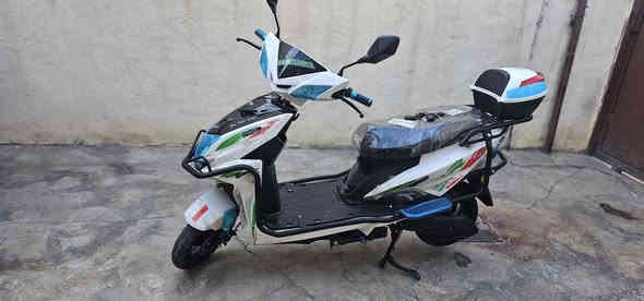 السلام عليكم 
ماطور سكنس للبيع مستخدم 15يوم
موصفات الكل تعرفها 
عنوان موصل الأيسر 
#السعر600 وبي مجال 
***********
