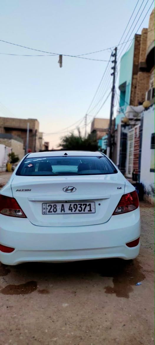 السلام عليكم هيونداي اكسنت للبيع او مراوس باقل منها
الموديل /2015 
المواصفات / فتحه سلايد روف 
تحكم ستيرن 
شاشه اندرويد 
اربع سماعات شغاله 
اشاير بلمري 
ويل كروم 
تبريد ثلج 🥶🥶🥶🥶💨💨
حداديه جديده 
مكينه وكير جدد 
السعر (112$$$$$$$$)وبيها مجال 
الاستفسار الاتصال بالرقم ***********
